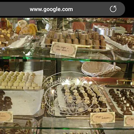 Perfect Apartma - - Free Parking! *