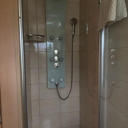 Perfect Apartma - - Free Parking! *