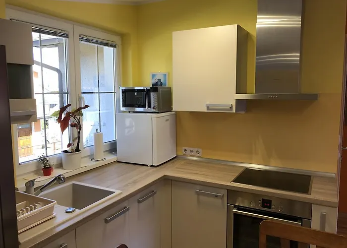 Perfect Apartma - - Free Parking! *